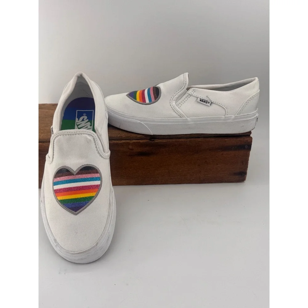Vans Asher Slip-On Sneakers Womens 7 Pride White Glitter Rainbow Heart 721356